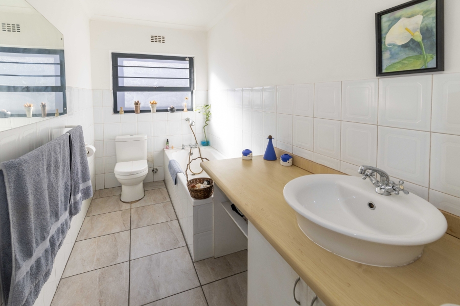 2 Bedroom Property for Sale in Claremont Western Cape